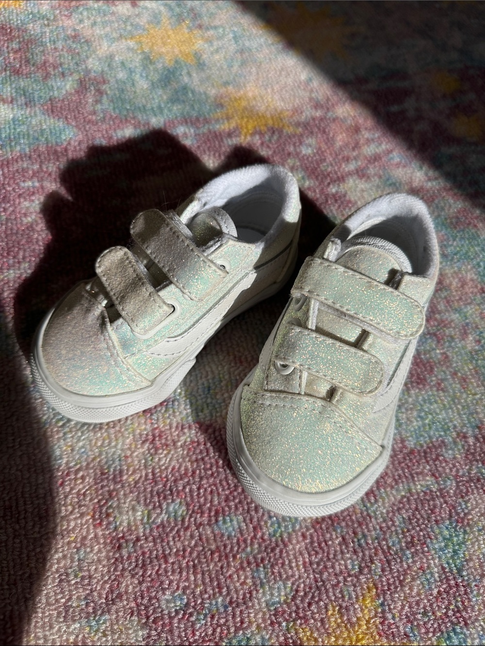 Vans Toddler Glitter Old Skool - Size 4 White/Iridescent